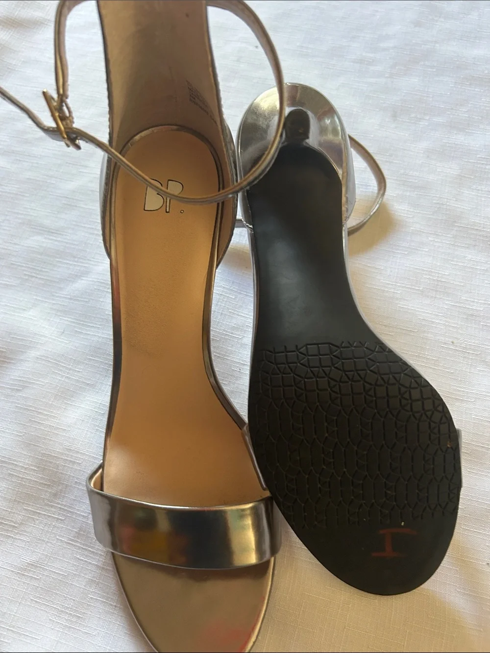 Women's Metallic Ankle Strap Heeled Sandals